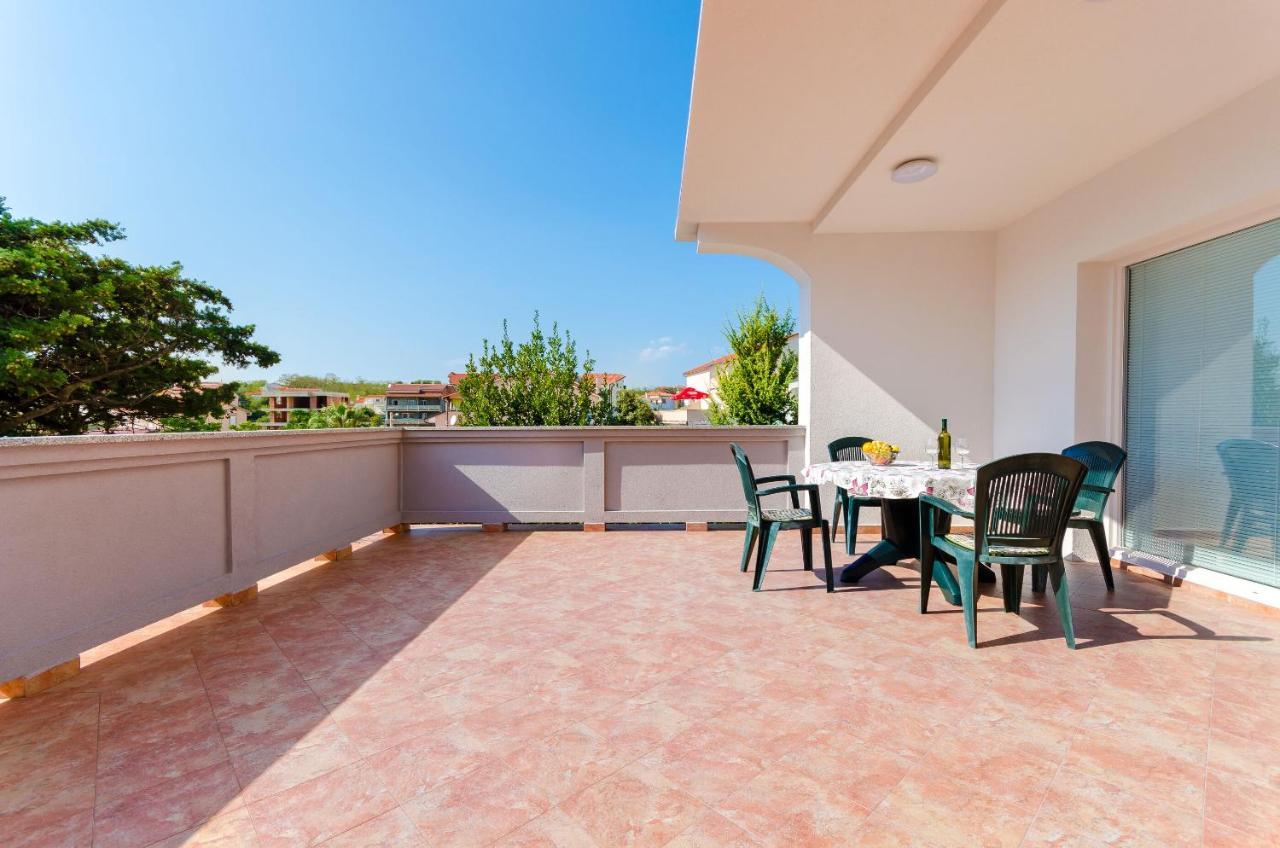 Apartments Ruza-Rajska Beach لوبار المظهر الخارجي الصورة